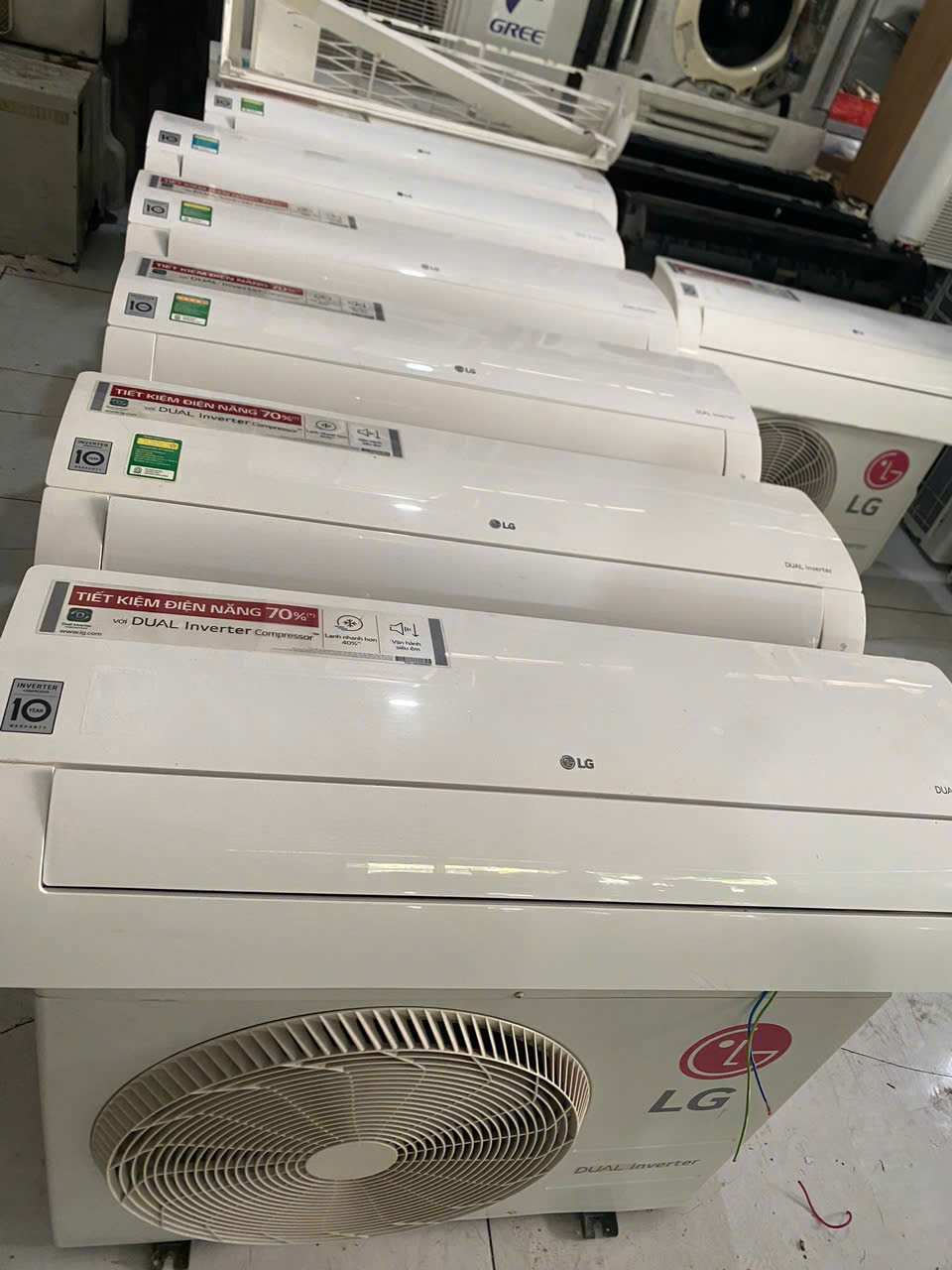 Thu mua thanh lý máy lạnh cũ LG Thu mua thanh lý máy lạnh cũ LG